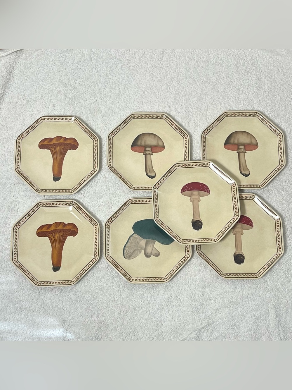 John Derain Mushroom Appetizer Plate Set